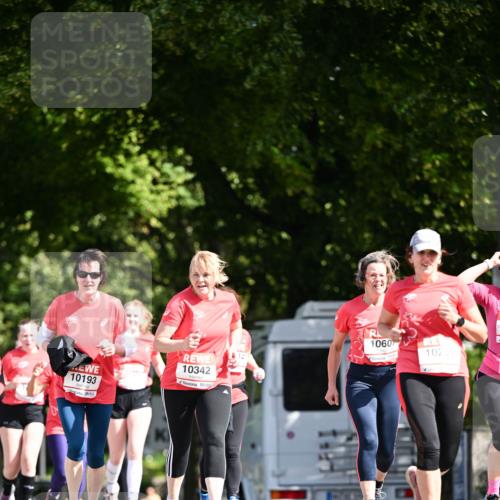 08.06.2024 - REWE Women's Run Dr. Thomas Lammeyer http://msf.ph/oto/6252344 09.06.2024 09:52:19 Laufen 10193, 10342, 1060, 10251 meine-sportfotos.de