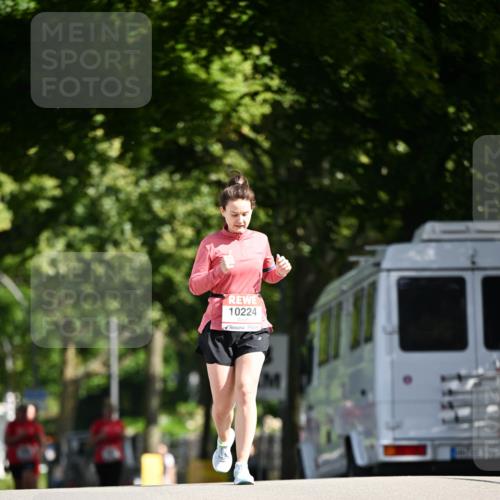 08.06.2024 - REWE Women's Run Dr. Thomas Lammeyer http://msf.ph/oto/6252423 09.06.2024 09:52:28 Laufen 10224 meine-sportfotos.de
