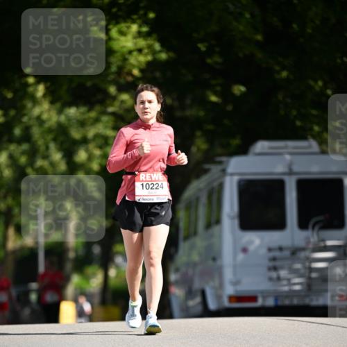 08.06.2024 - REWE Women's Run Dr. Thomas Lammeyer http://msf.ph/oto/6252426 09.06.2024 09:52:29 Laufen 10224 meine-sportfotos.de