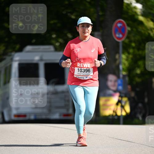 08.06.2024 - REWE Women's Run Dr. Thomas Lammeyer http://msf.ph/oto/6252566 09.06.2024 09:53:00 Laufen 10396 meine-sportfotos.de