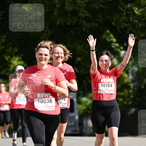 08.06.2024 - REWE Women's Run Dr. Thomas Lammeyer http://msf.ph/oto/6252723 09.06.2024 09:53:19 Laufen 10538, 775, 10164 meine-sportfotos.de