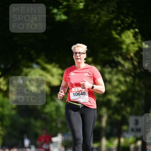 08.06.2024 - REWE Women's Run Dr. Thomas Lammeyer http://msf.ph/oto/6252843 09.06.2024 09:53:36 Laufen 10640 meine-sportfotos.de