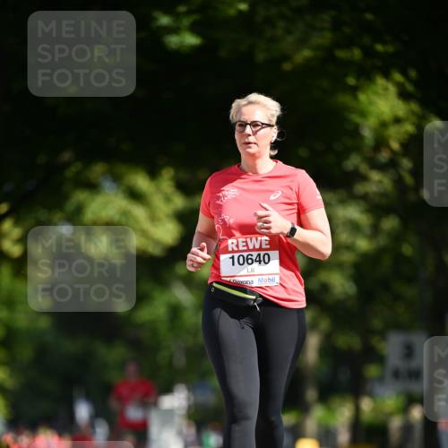 08.06.2024 - REWE Women's Run Dr. Thomas Lammeyer http://msf.ph/oto/6252851 09.06.2024 09:53:37 Laufen 10640 meine-sportfotos.de