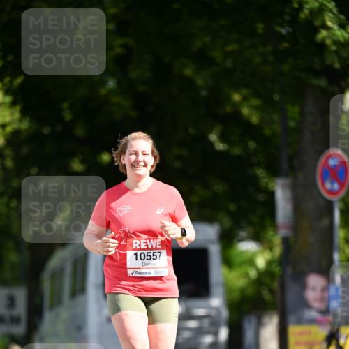 08.06.2024 - REWE Women's Run Dr. Thomas Lammeyer http://msf.ph/oto/6252873 09.06.2024 09:53:50 Laufen 6, 7, 10557 meine-sportfotos.de
