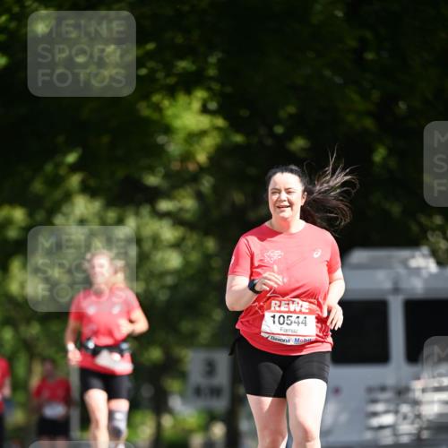 08.06.2024 - REWE Women's Run Dr. Thomas Lammeyer http://msf.ph/oto/6252947 09.06.2024 09:54:06 Laufen 10544 meine-sportfotos.de