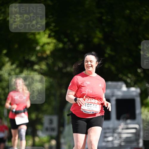 08.06.2024 - REWE Women's Run Dr. Thomas Lammeyer http://msf.ph/oto/6252950 09.06.2024 09:54:06 Laufen 10544 meine-sportfotos.de