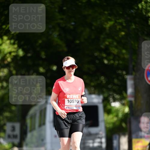 08.06.2024 - REWE Women's Run Dr. Thomas Lammeyer http://msf.ph/oto/6253061 09.06.2024 09:54:22 Laufen 6, 37, 10530 meine-sportfotos.de