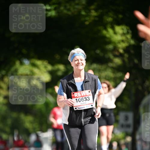 08.06.2024 - REWE Women's Run Dr. Thomas Lammeyer http://msf.ph/oto/6253153 09.06.2024 09:54:39 Laufen 10633 meine-sportfotos.de