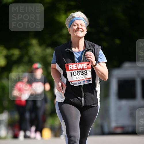 08.06.2024 - REWE Women's Run Dr. Thomas Lammeyer http://msf.ph/oto/6253165 09.06.2024 09:54:41 Laufen 10633 meine-sportfotos.de