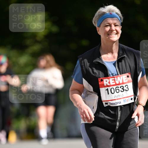 08.06.2024 - REWE Women's Run Dr. Thomas Lammeyer http://msf.ph/oto/6253175 09.06.2024 09:54:42 Laufen 10633 meine-sportfotos.de