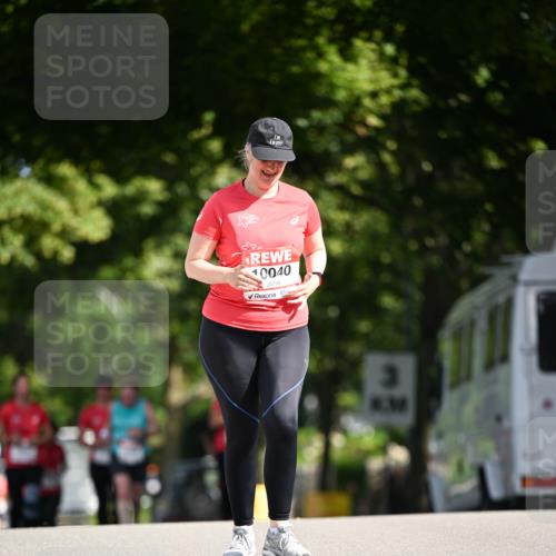 08.06.2024 - REWE Women's Run Dr. Thomas Lammeyer http://msf.ph/oto/6253213 09.06.2024 09:54:47 Laufen 10040 meine-sportfotos.de