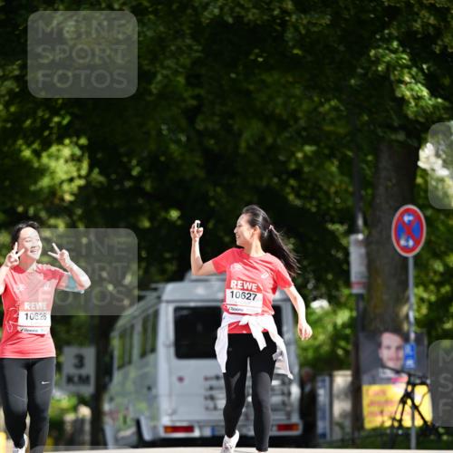 08.06.2024 - REWE Women's Run Dr. Thomas Lammeyer http://msf.ph/oto/6253322 09.06.2024 09:55:10 Laufen 10626, 3, 10627 meine-sportfotos.de