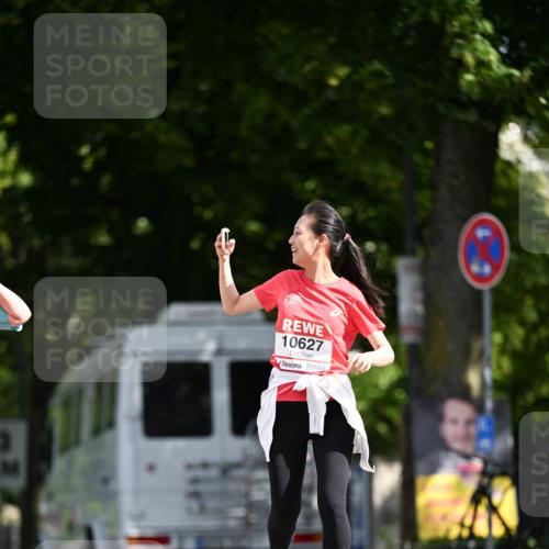 08.06.2024 - REWE Women's Run Dr. Thomas Lammeyer http://msf.ph/oto/6253329 09.06.2024 09:55:11 Laufen 10627 meine-sportfotos.de
