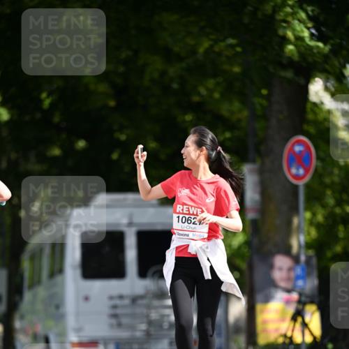 08.06.2024 - REWE Women's Run Dr. Thomas Lammeyer http://msf.ph/oto/6253331 09.06.2024 09:55:11 Laufen 1062 meine-sportfotos.de