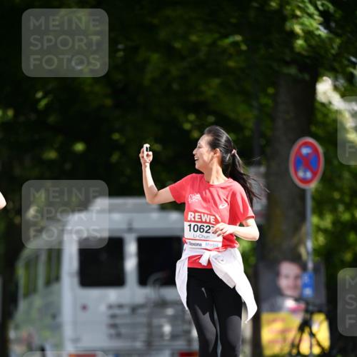 08.06.2024 - REWE Women's Run Dr. Thomas Lammeyer http://msf.ph/oto/6253333 09.06.2024 09:55:11 Laufen 1062 meine-sportfotos.de
