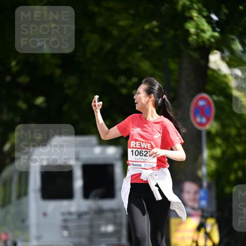 08.06.2024 - REWE Women's Run Dr. Thomas Lammeyer http://msf.ph/oto/6253338 09.06.2024 09:55:12 Laufen 1062 meine-sportfotos.de