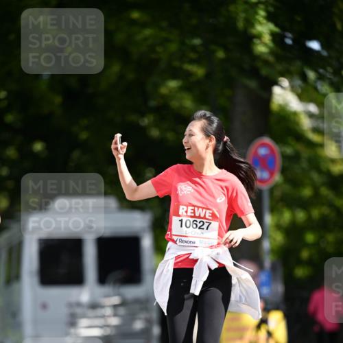 08.06.2024 - REWE Women's Run Dr. Thomas Lammeyer http://msf.ph/oto/6253344 09.06.2024 09:55:12 Laufen 10627 meine-sportfotos.de