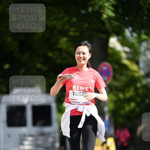 08.06.2024 - REWE Women's Run Dr. Thomas Lammeyer http://msf.ph/oto/6253349 09.06.2024 09:55:13 Laufen 1062 meine-sportfotos.de