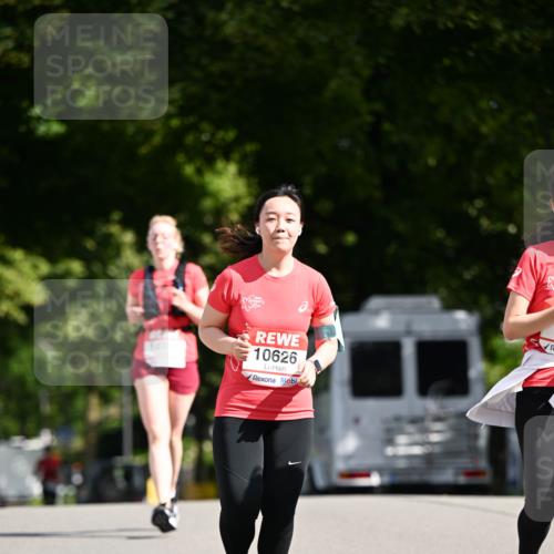 08.06.2024 - REWE Women's Run Dr. Thomas Lammeyer http://msf.ph/oto/6253354 09.06.2024 09:55:13 Laufen 10626 meine-sportfotos.de