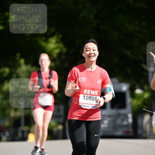 08.06.2024 - REWE Women's Run Dr. Thomas Lammeyer http://msf.ph/oto/6253362 09.06.2024 09:55:14 Laufen 10626 meine-sportfotos.de