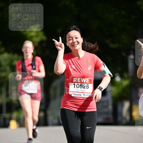 08.06.2024 - REWE Women's Run Dr. Thomas Lammeyer http://msf.ph/oto/6253364 09.06.2024 09:55:14 Laufen 10626 meine-sportfotos.de