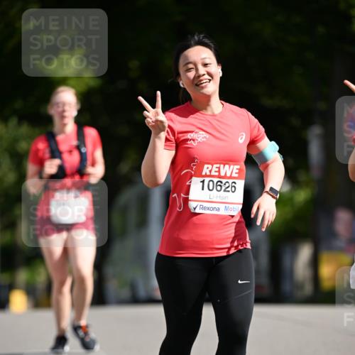 08.06.2024 - REWE Women's Run Dr. Thomas Lammeyer http://msf.ph/oto/6253366 09.06.2024 09:55:14 Laufen 10626 meine-sportfotos.de