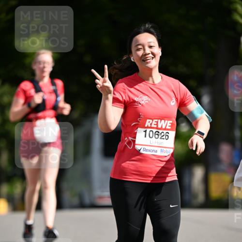08.06.2024 - REWE Women's Run Dr. Thomas Lammeyer http://msf.ph/oto/6253367 09.06.2024 09:55:15 Laufen 10626 meine-sportfotos.de