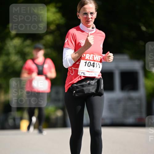 08.06.2024 - REWE Women's Run Dr. Thomas Lammeyer http://msf.ph/oto/6253617 09.06.2024 09:56:55 Laufen 10411 meine-sportfotos.de