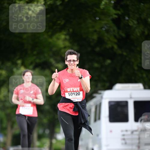 08.06.2024 - REWE Women's Run Dr. Thomas Lammeyer http://msf.ph/oto/6253795 09.06.2024 09:58:06 Laufen 10495, 10120 meine-sportfotos.de