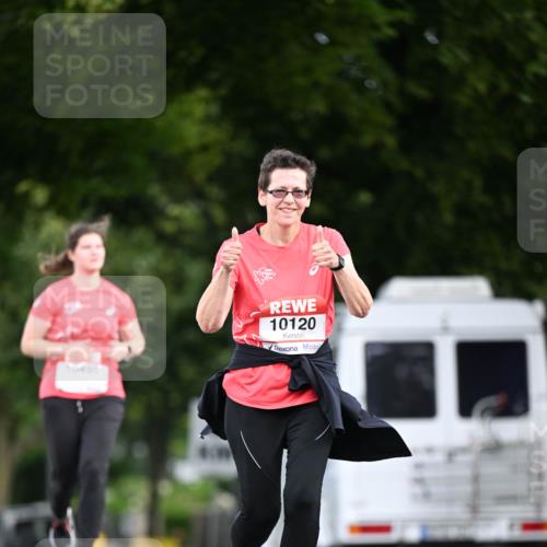 08.06.2024 - REWE Women's Run Dr. Thomas Lammeyer http://msf.ph/oto/6253801 09.06.2024 09:58:06 Laufen 1045, 10120 meine-sportfotos.de