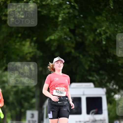 08.06.2024 - REWE Women's Run Dr. Thomas Lammeyer http://msf.ph/oto/6253914 09.06.2024 09:58:44 Laufen 10387 meine-sportfotos.de