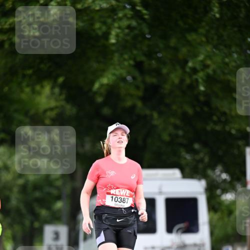 08.06.2024 - REWE Women's Run Dr. Thomas Lammeyer http://msf.ph/oto/6253915 09.06.2024 09:58:45 Laufen 3, 10387 meine-sportfotos.de