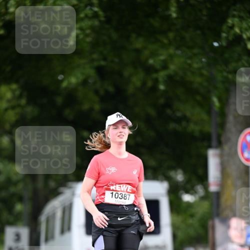 08.06.2024 - REWE Women's Run Dr. Thomas Lammeyer http://msf.ph/oto/6253923 09.06.2024 09:58:45 Laufen 10387 meine-sportfotos.de