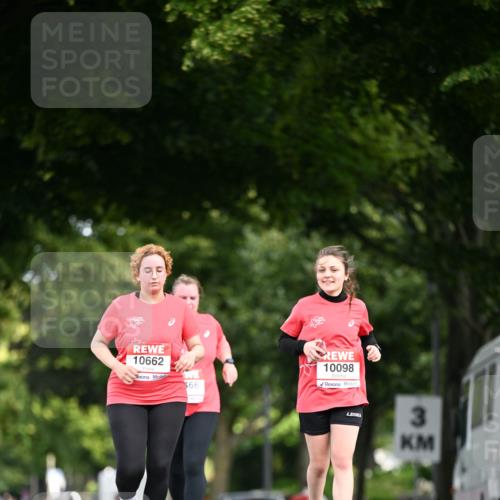 08.06.2024 - REWE Women's Run Dr. Thomas Lammeyer http://msf.ph/oto/6253972 09.06.2024 09:58:55 Laufen 10662, 166, 10098, 3 meine-sportfotos.de