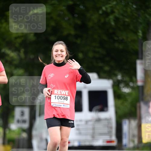 08.06.2024 - REWE Women's Run Dr. Thomas Lammeyer http://msf.ph/oto/6254002 09.06.2024 09:58:59 Laufen 10098 meine-sportfotos.de