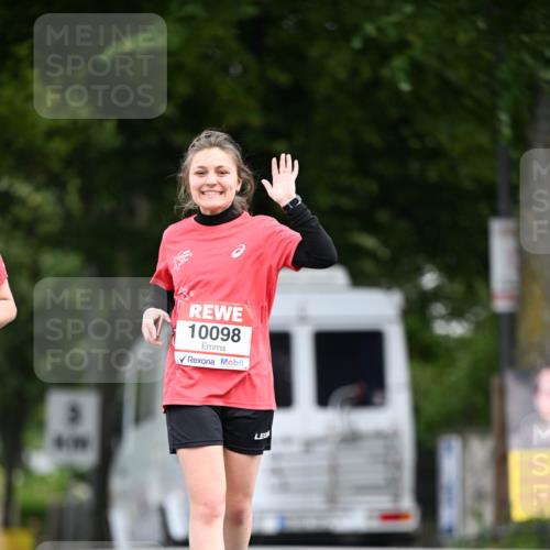 08.06.2024 - REWE Women's Run Dr. Thomas Lammeyer http://msf.ph/oto/6254003 09.06.2024 09:58:59 Laufen 10098 meine-sportfotos.de