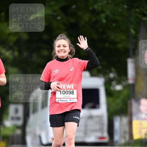 08.06.2024 - REWE Women's Run Dr. Thomas Lammeyer http://msf.ph/oto/6254008 09.06.2024 09:59:00 Laufen 10098 meine-sportfotos.de