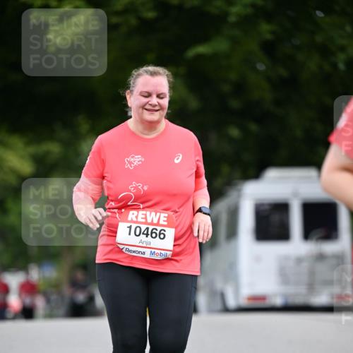 08.06.2024 - REWE Women's Run Dr. Thomas Lammeyer http://msf.ph/oto/6254035 09.06.2024 09:59:03 Laufen 10466 meine-sportfotos.de
