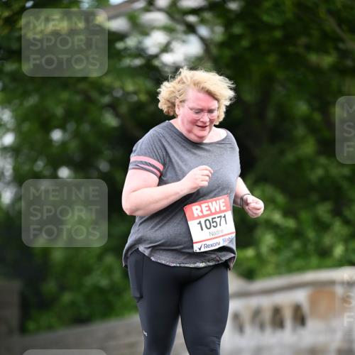 08.06.2024 - REWE Women's Run Dr. Thomas Lammeyer http://msf.ph/oto/6254082 09.06.2024 09:59:27 Laufen 10571, 1646 meine-sportfotos.de