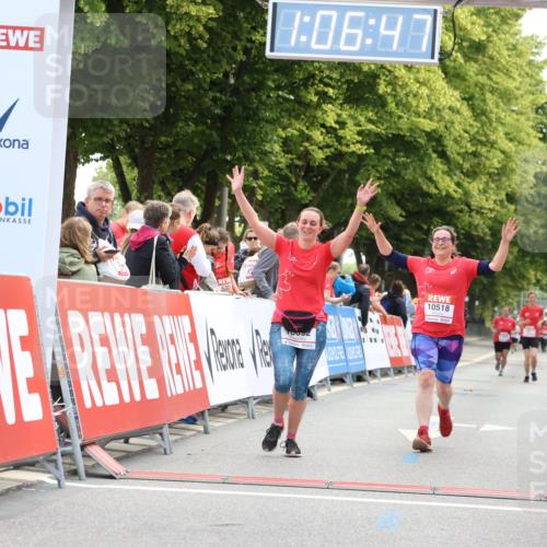 08.06.2024 - REWE Women's Run Strokosch-Dieckow http://msf.ph/oto/6256371 09.06.2024 10:07:17 Ziel 10518, 10692 meine-sportfotos.de