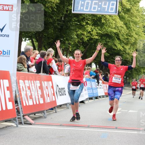 08.06.2024 - REWE Women's Run Strokosch-Dieckow http://msf.ph/oto/6256382 09.06.2024 10:07:17 Ziel 10518, 10692 meine-sportfotos.de