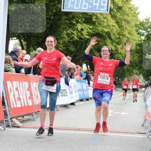 08.06.2024 - REWE Women's Run Strokosch-Dieckow http://msf.ph/oto/6256406 09.06.2024 10:07:18 Ziel 10518, 10692 meine-sportfotos.de