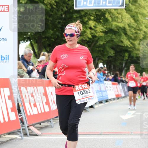 08.06.2024 - REWE Women's Run Strokosch-Dieckow http://msf.ph/oto/6256537 09.06.2024 10:07:54 Ziel 10122, 10382, 10435, 10514 meine-sportfotos.de