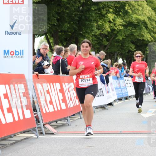 08.06.2024 - REWE Women's Run Strokosch-Dieckow http://msf.ph/oto/6256545 09.06.2024 10:07:57 Ziel 10122, 10293, 10378, 10382, 10435, 10514, 10541, 10569 meine-sportfotos.de