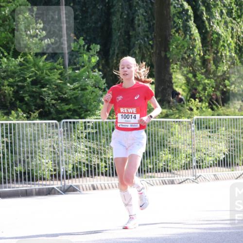 08.06.2024 - REWE Women's Run Strokosch-Dieckow http://msf.ph/oto/6256569 09.06.2024 09:36:42 Laufen 10014 meine-sportfotos.de