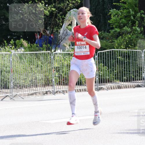 08.06.2024 - REWE Women's Run Strokosch-Dieckow http://msf.ph/oto/6256573 09.06.2024 09:36:44 Laufen 10014 meine-sportfotos.de