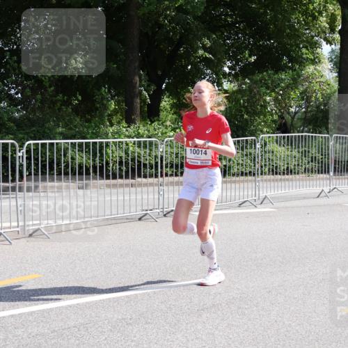 08.06.2024 - REWE Women's Run Strokosch-Dieckow http://msf.ph/oto/6256582 09.06.2024 09:36:46 Laufen 10014 meine-sportfotos.de