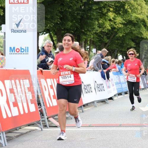 08.06.2024 - REWE Women's Run Strokosch-Dieckow http://msf.ph/oto/6256603 09.06.2024 10:07:58 Ziel 10122, 10293, 10378, 10435, 10514, 10541, 10569 meine-sportfotos.de