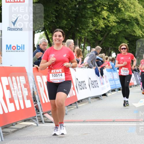 08.06.2024 - REWE Women's Run Strokosch-Dieckow http://msf.ph/oto/6256607 09.06.2024 10:07:58 Ziel 10122, 10293, 10378, 10435, 10514, 10541, 10569 meine-sportfotos.de