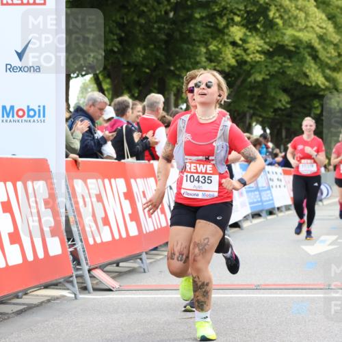 08.06.2024 - REWE Women's Run Strokosch-Dieckow http://msf.ph/oto/6256616 09.06.2024 10:08:00 Ziel 10122, 10293, 10378, 10435, 10514, 10541, 10569 meine-sportfotos.de